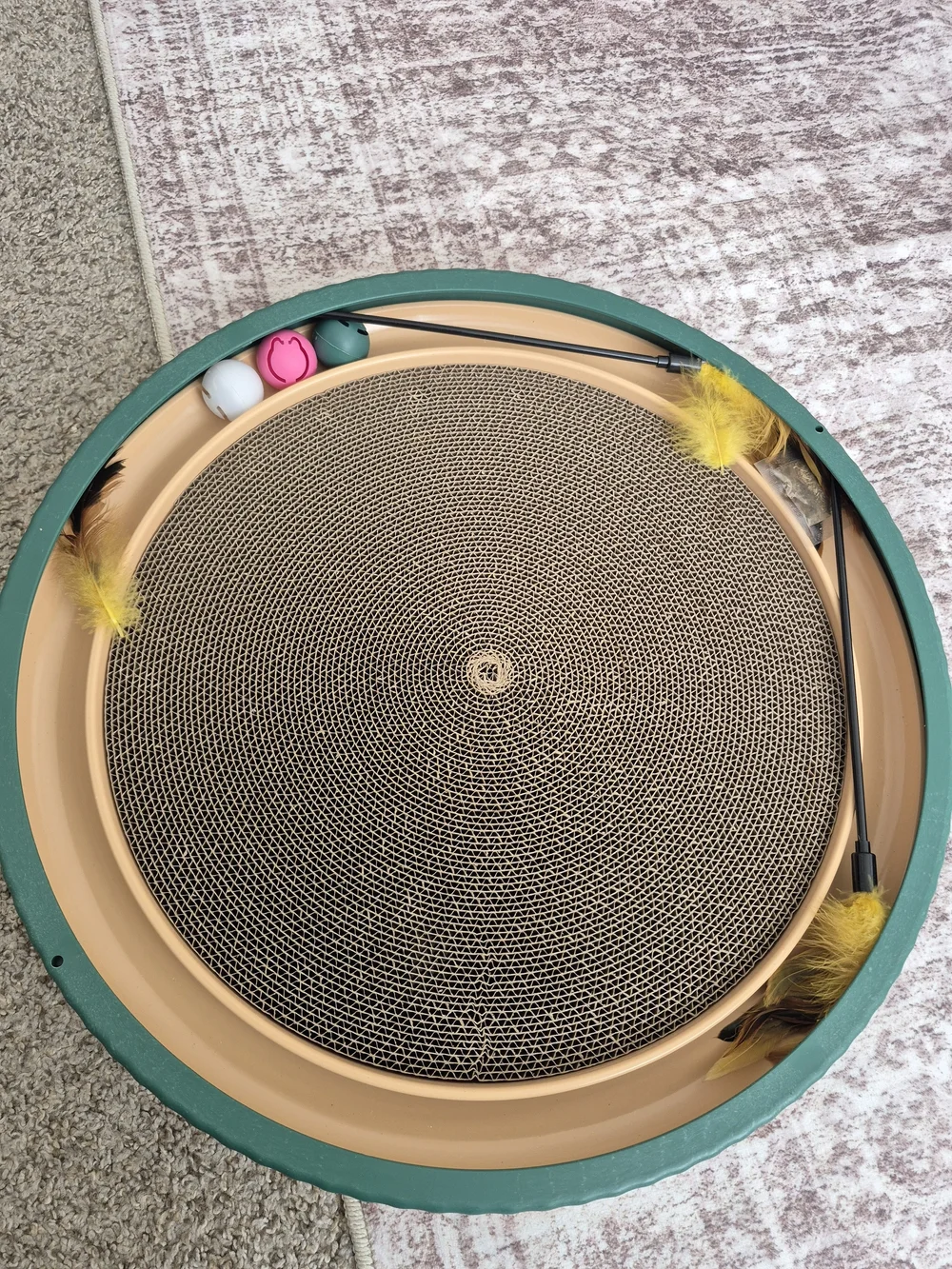 20 Inch Round Cat Scratcher Bed With Ball Track Interactive